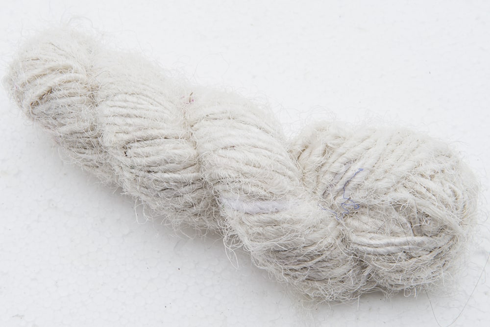 White recycled sari silk yarn